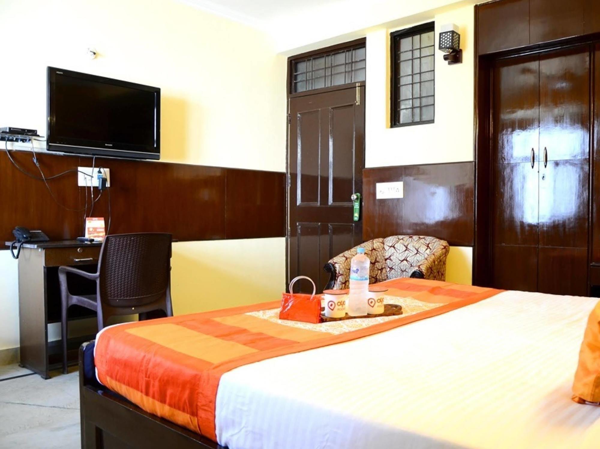Hotel Olive & Blue - Govt Approved Hotel Near Delhi Airport Nueva Delhi Exterior foto